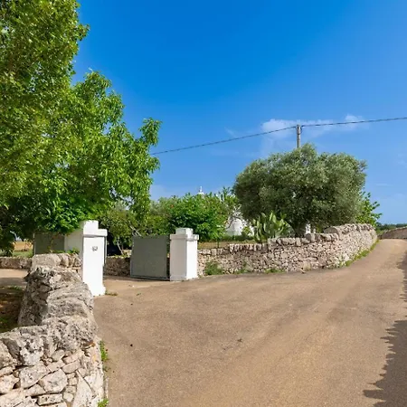 Trulli Autentico Dipinto Villa