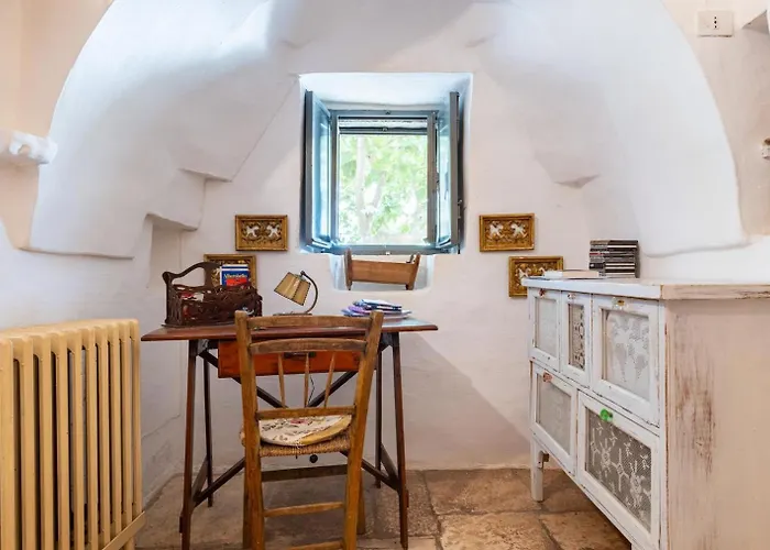 别墅 Trulli Autentico Dipinto